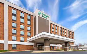 Holiday Inn & Suites Richmond West End, An Ihg Hotel